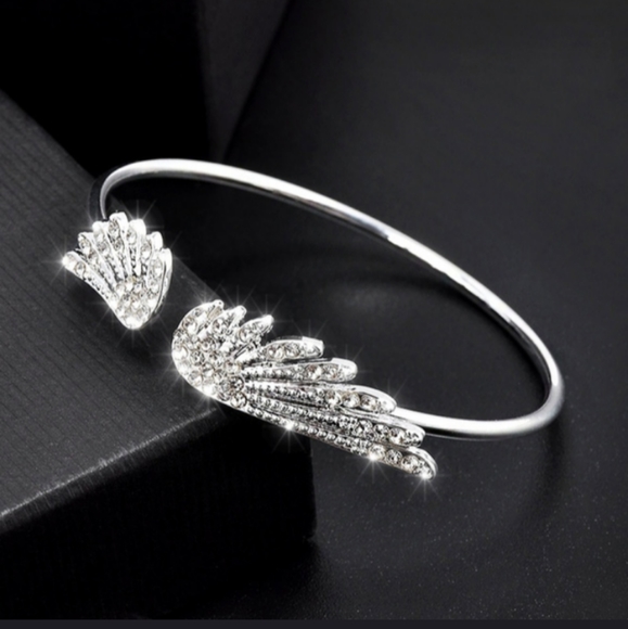 2XHP!! NWT Goth Silver Angel Wings Bracelet! - Picture 6 of 11